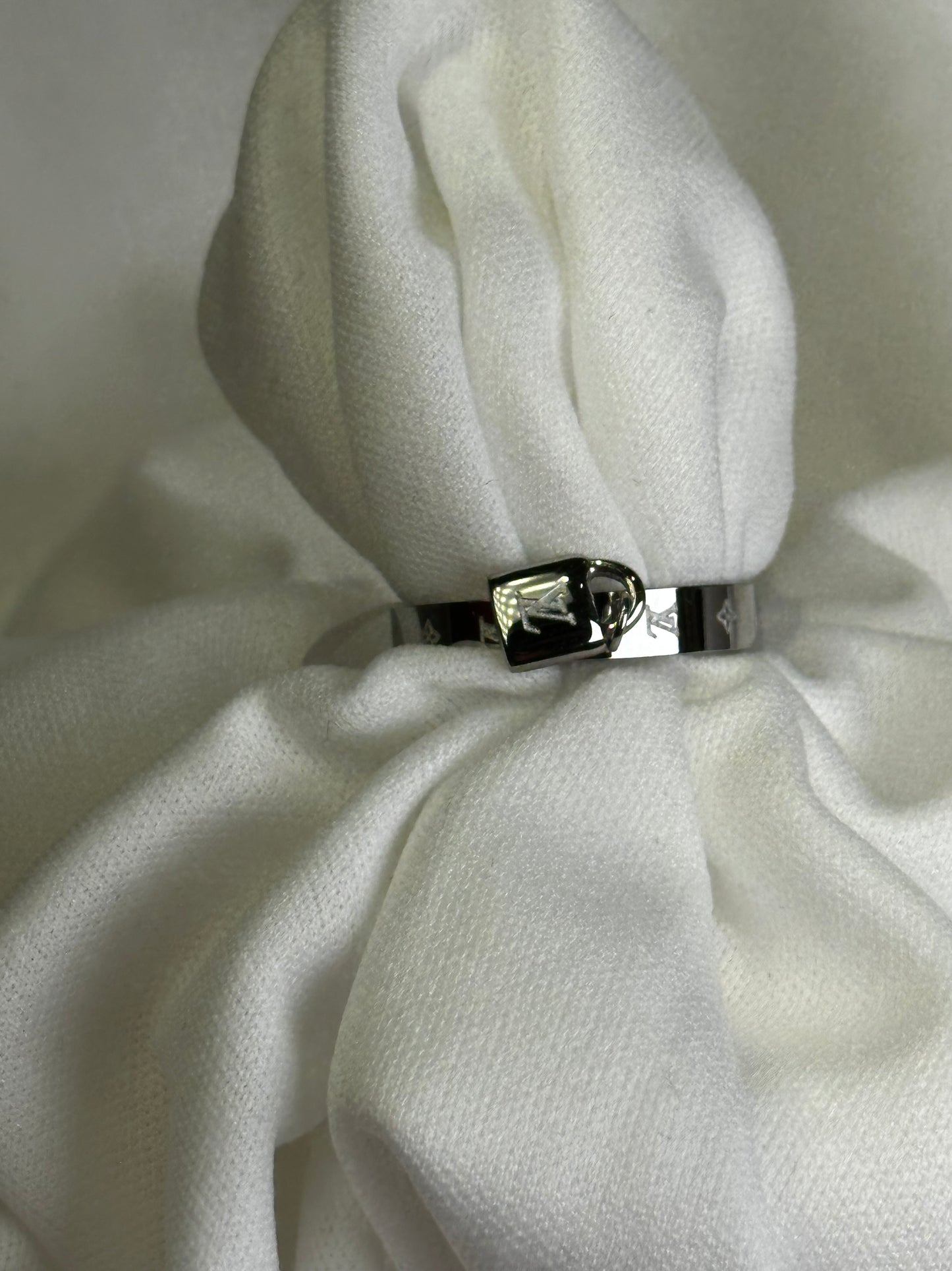 LV Lock , Ring (Silver, & Gold)