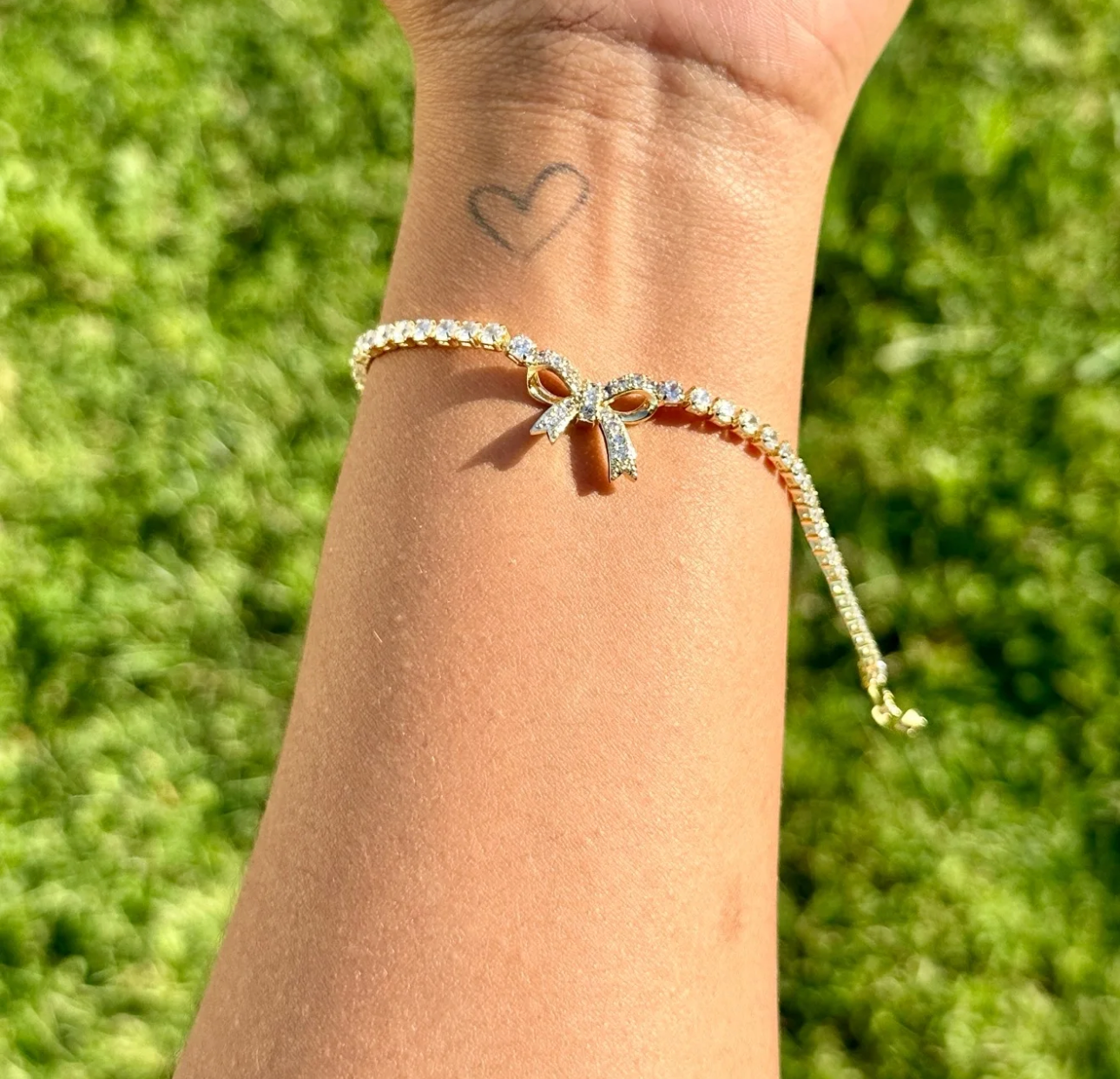 Bow tennis bracelet
