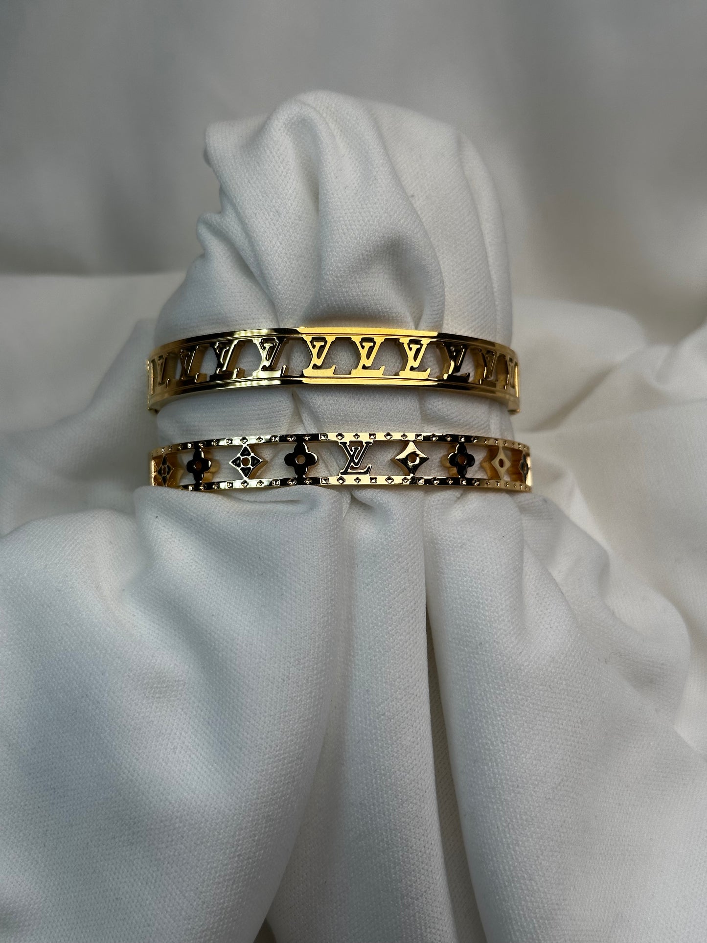 LV Design Bangle