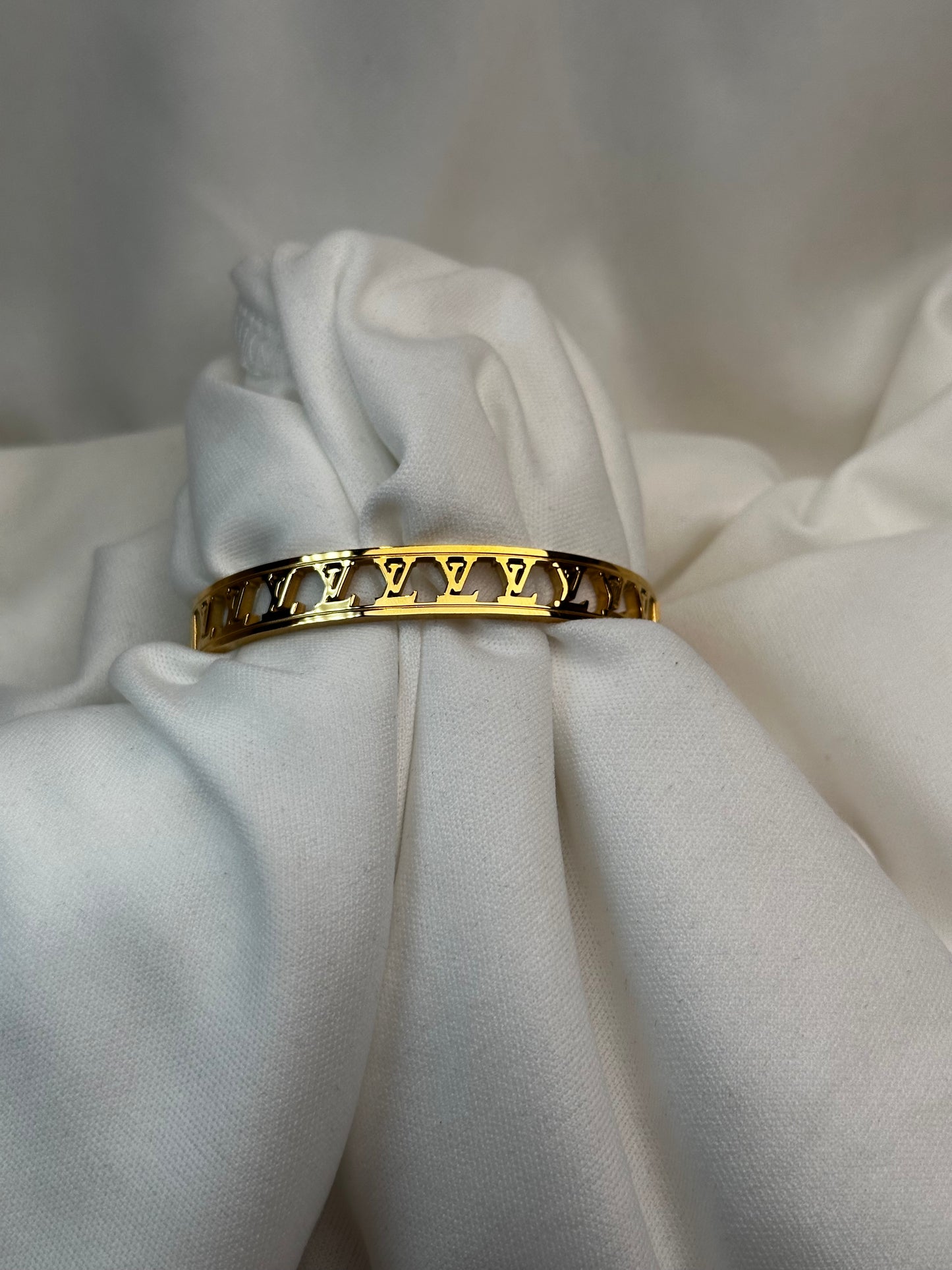 LV Design Bangle