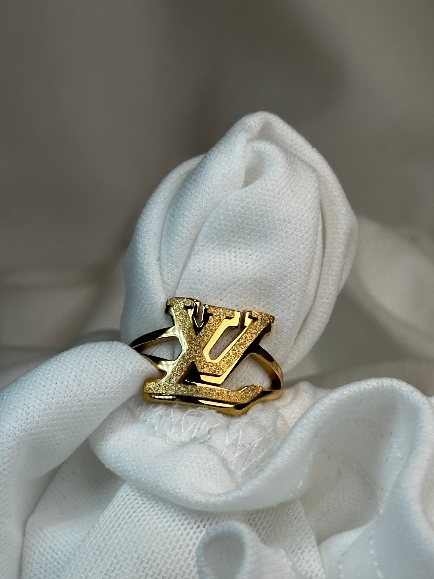 H, LV, CC, Letter rings