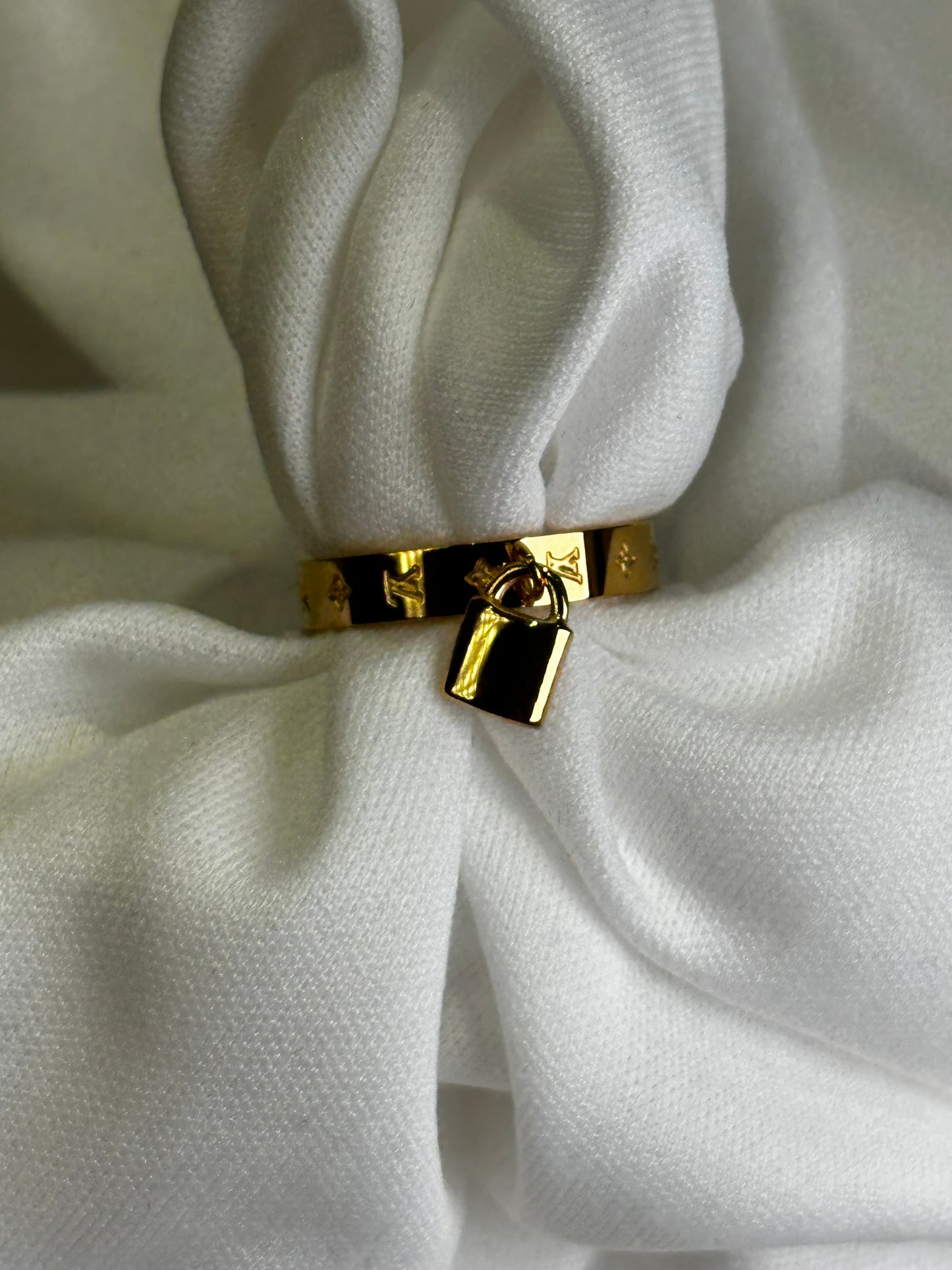LV Lock , Ring (Silver, & Gold)