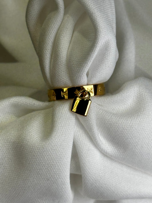 LV Lock , Ring (Silver, & Gold)